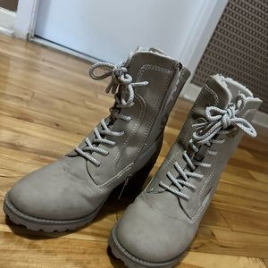 Love our planet boots